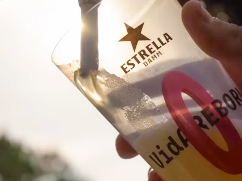Another year Vida Festival is committed to Re-uz reusable cups