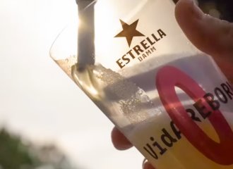 Another year Vida Festival is committed to Re-uz reusable cups