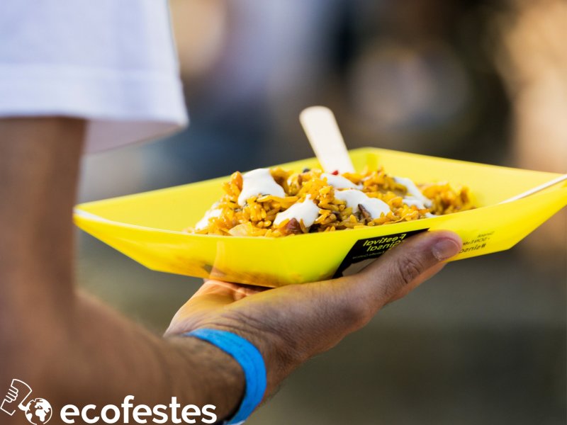 Festival Sinsal durable avec des assiettes réutilisables