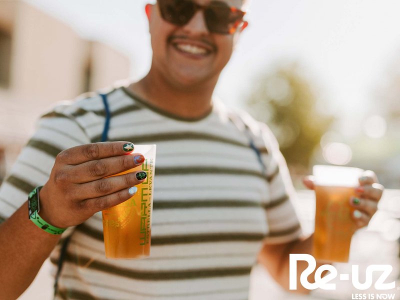 Warm Up Estrella Levante more sustainable than ever with Re-uz reusable cups