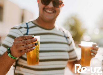 Warm Up Estrella Levante more sustainable than ever with Re-uz reusable cups